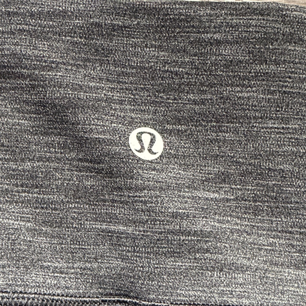 Women’s Lululemon High-Rise Gray Leggings size 8 - 27in inseam - Picture 5 of 6